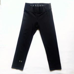 Women’s Sz XS Stretchy Black Under Armour Compression Capris